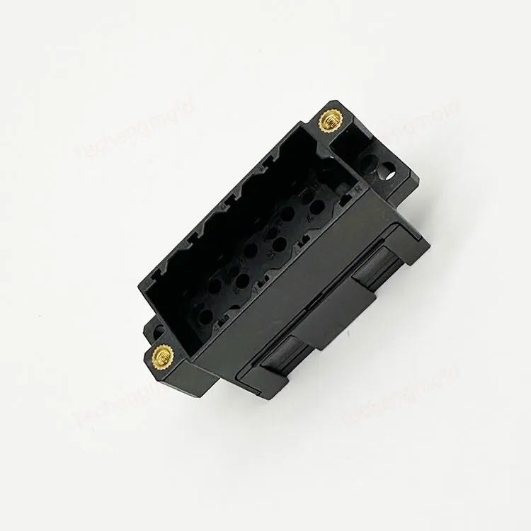 特诚科技PBT精密注塑件实拍 2